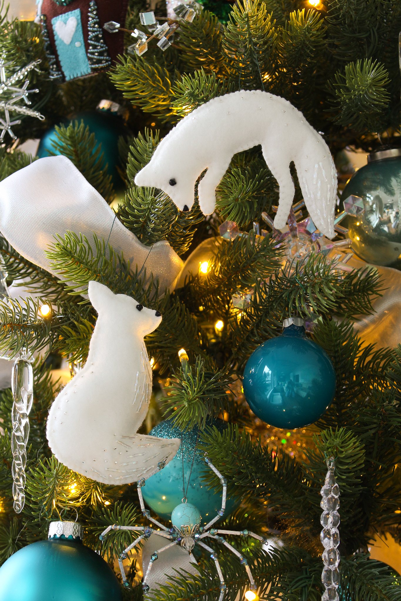 DIY White Felt Fox Ornaments