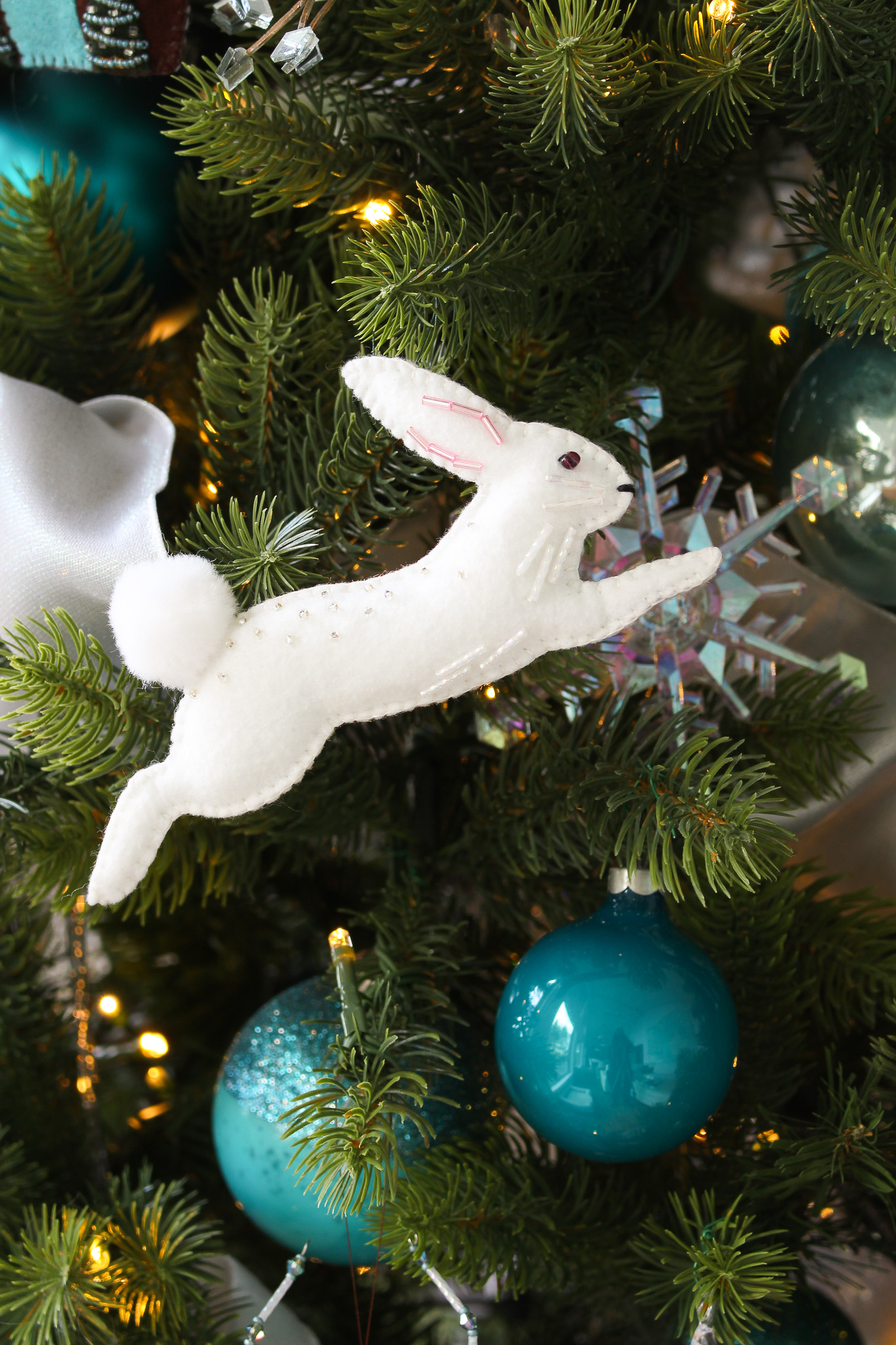 DIY Beaded Felt Bunny
