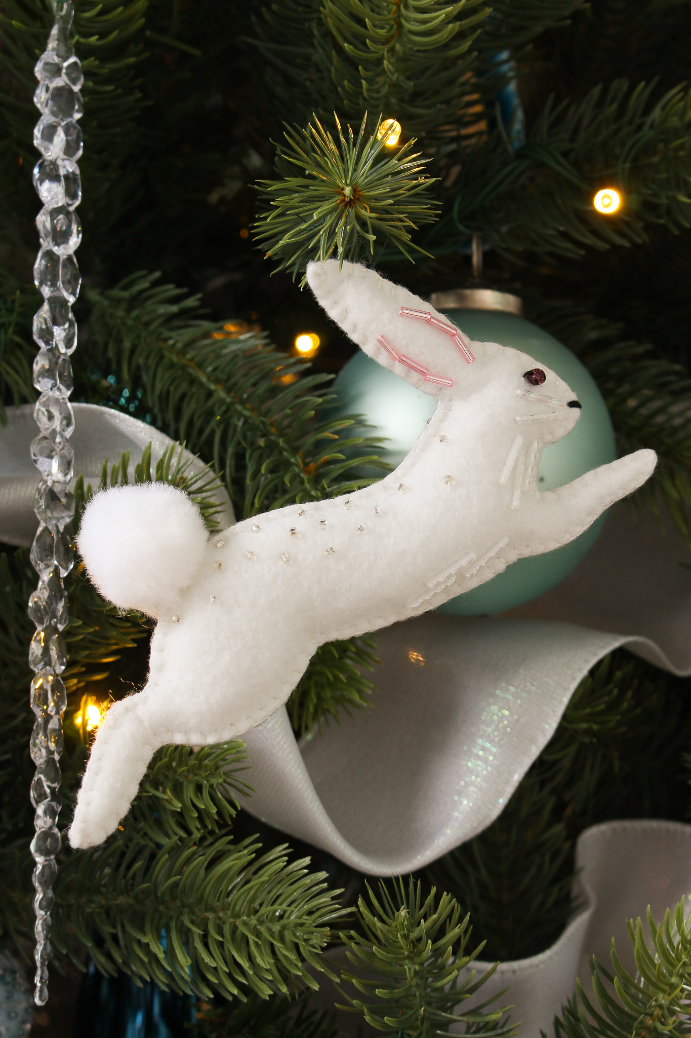 Felt Rabbit Ornament DIY