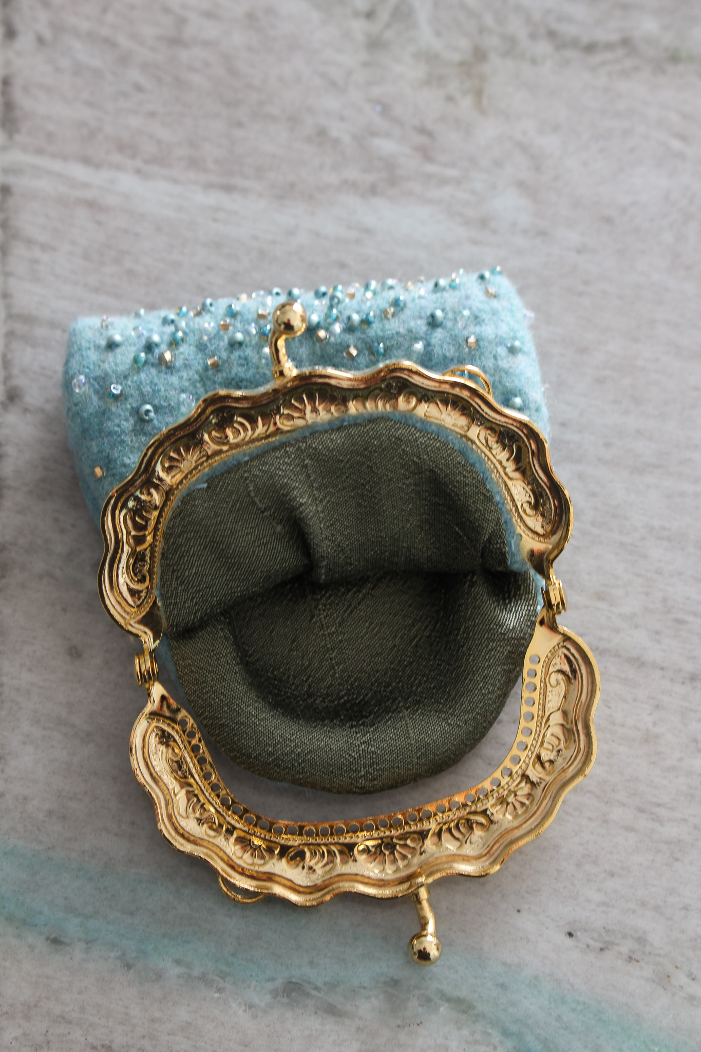 DIY Coin Purse with Kiss Lock Clasp