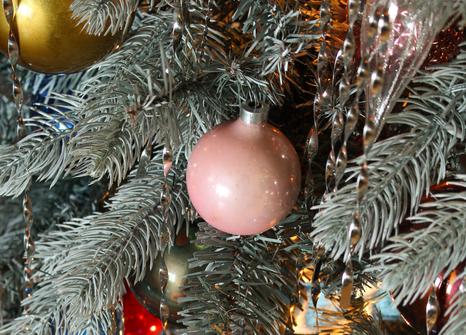 Thrifting Christmas Ornaments