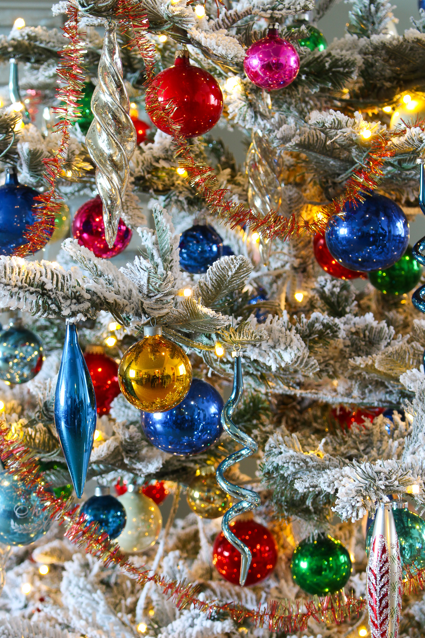 Vintage Style Christmas Tree