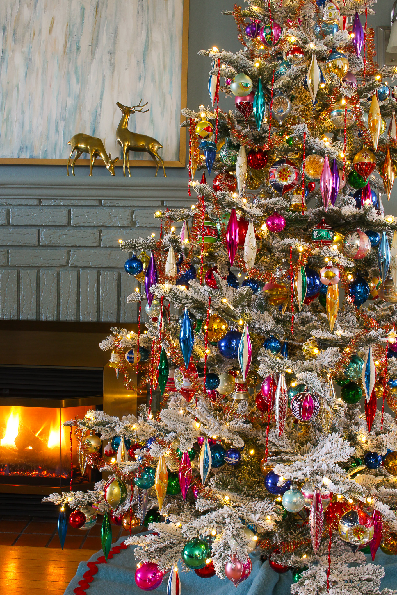 Vintage Christmas Tree Theme with Colorful Twisted Metal Icicle DIY Ornaments